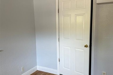 House in Saint Petersburg, Florida 3 bedrooms, 88.63 sq.m. № 2299081 - photo 5