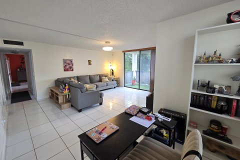 Copropriété à vendre à Tamarac, Floride: 2 chambres, 95.69 m2 № 2146760 - photo 18