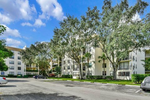 Copropriété à vendre à Tamarac, Floride: 2 chambres, 95.69 m2 № 2146760 - photo 8