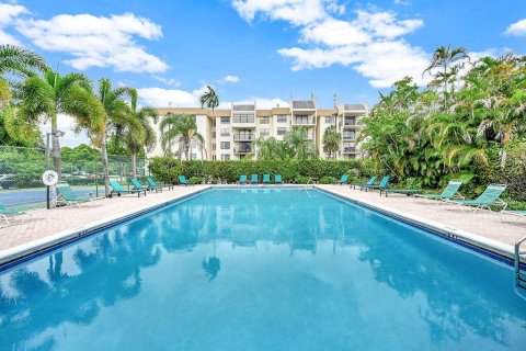 Condominio en Tamarac, Florida, 2 dormitorios  № 2146760
