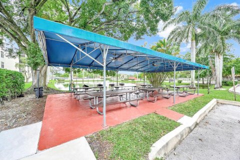 Copropriété à vendre à Tamarac, Floride: 2 chambres, 95.69 m2 № 2146760 - photo 4
