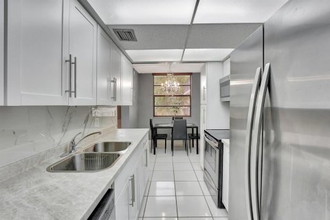 Copropriété à vendre à Tamarac, Floride: 2 chambres, 95.69 m2 № 2146760 - photo 15