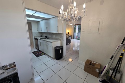Copropriété à vendre à Tamarac, Floride: 2 chambres, 95.69 m2 № 2146760 - photo 16