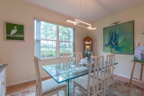 Condo in Palm City, Florida, 2 bedrooms  № 2352962 - photo 11