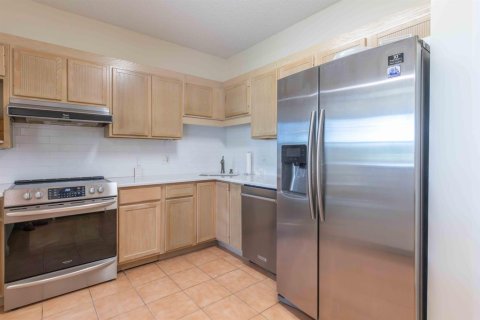 Condo in Palm City, Florida, 2 bedrooms  № 2352962 - photo 9