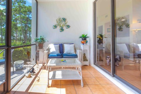 Condo in Palm City, Florida, 2 bedrooms  № 2352962 - photo 19