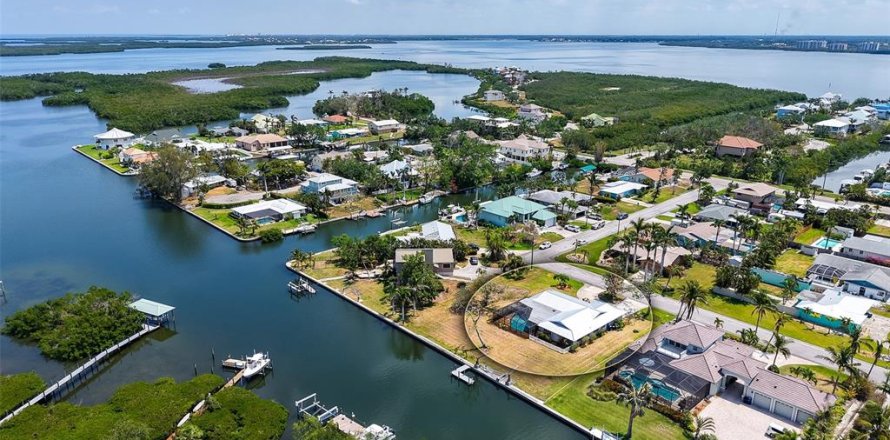 Casa en Palmetto, Florida 4 dormitorios, 180.32 m2 № 1690858