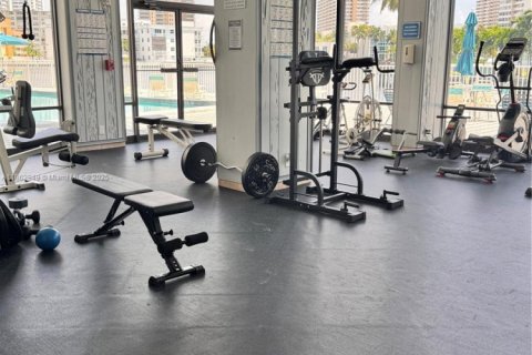 Condominio en alquiler en Hallandale Beach, Florida, 2 dormitorios, 121.79 m2 № 1981055 - foto 27