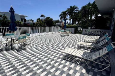 Condominio en alquiler en Hallandale Beach, Florida, 2 dormitorios, 121.79 m2 № 1981055 - foto 30