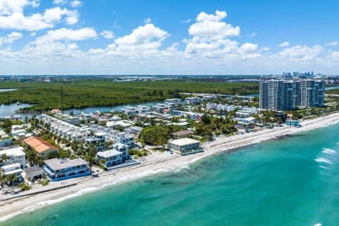 Commercial property in Hollywood, Florida № 1978192 - photo 4