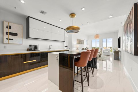 Condominio en Boca Raton, Florida, 2 dormitorios  № 2077511