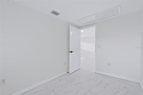 Immobilier commercial à louer à Thonotosassa, Floride: 49.05 m2 № 2429638 - photo 11