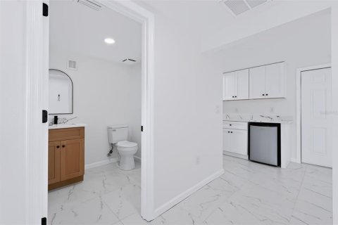 Immobilier commercial à louer à Thonotosassa, Floride: 49.05 m2 № 2429638 - photo 13