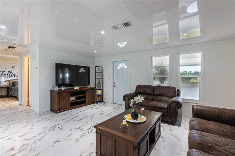 Villa ou maison à louer à Rotonda, Floride: 3 chambres, 111.48 m2 № 2416969 - photo 4