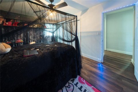 Villa ou maison à vendre à Tampa, Floride: 2 chambres, 73.3 m2 № 2258470 - photo 8