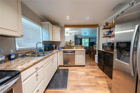 Villa ou maison à vendre à Tampa, Floride: 2 chambres, 73.3 m2 № 2258470 - photo 6