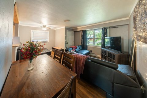 Villa ou maison à vendre à Tampa, Floride: 2 chambres, 73.3 m2 № 2258470 - photo 3