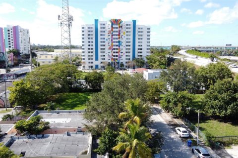 Terrain à vendre à Miami, Floride № 1959354 - photo 28