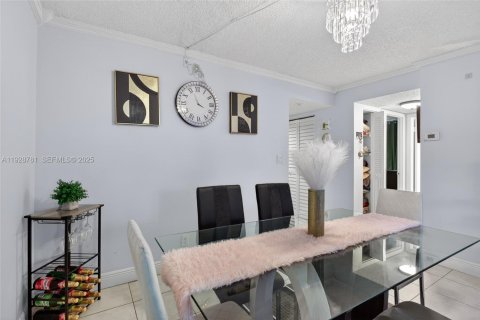 Condominio en venta en Tamarac, Florida, 2 dormitorios, 92.44 m2 № 1990482 - foto 20