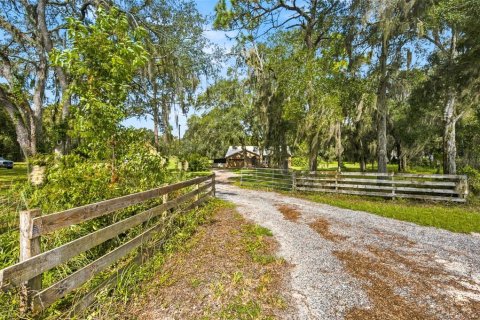 Casa en venta en Brooksville, Florida, 3 dormitorios, 182.46 m2 № 2386155 - foto 2