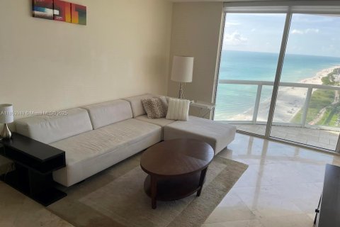 Condominio en alquiler en Miami Beach, Florida, 1 dormitorio, 106.93 m2 № 1871980 - foto 3
