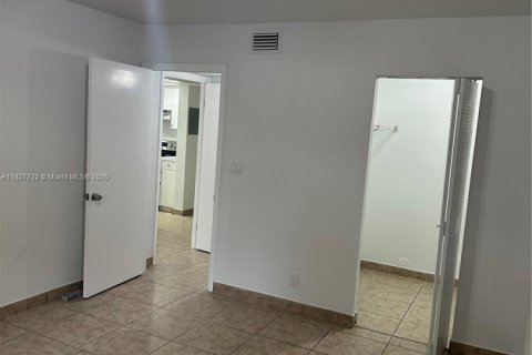 Condominio en venta en Doral, Florida, 2 dormitorios, 92.16 m2 № 1920933 - foto 3