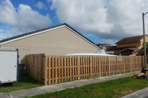Adosado en alquiler en Homestead, Florida, 2 dormitorios, 88.44 m2 № 2032435 - foto 2