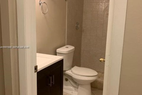 Adosado en alquiler en Homestead, Florida, 2 dormitorios, 88.44 m2 № 2032435 - foto 7