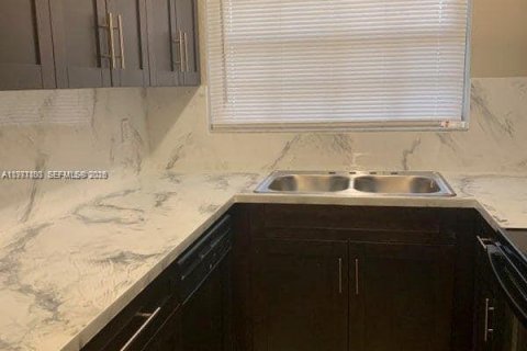 Adosado en alquiler en Homestead, Florida, 2 dormitorios, 88.44 m2 № 2032435 - foto 3