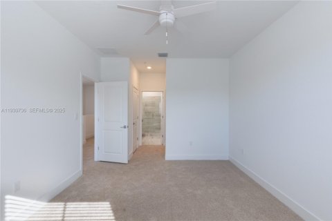 Adosado en alquiler en Pembroke Pines, Florida, 4 dormitorios, 168.62 m2 № 1989482 - foto 19