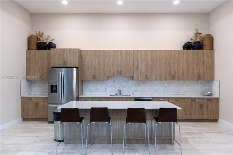 Adosado en alquiler en Pembroke Pines, Florida, 4 dormitorios, 168.62 m2 № 1989482 - foto 29