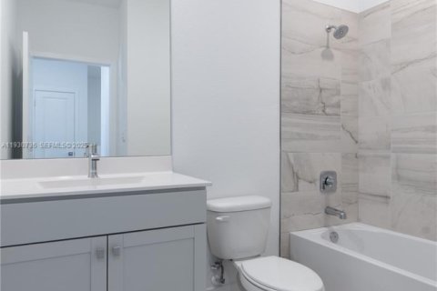 Adosado en alquiler en Pembroke Pines, Florida, 4 dormitorios, 168.62 m2 № 1989482 - foto 27