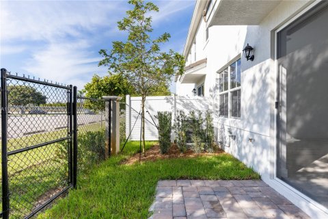 Adosado en alquiler en Pembroke Pines, Florida, 4 dormitorios, 168.62 m2 № 1989482 - foto 13