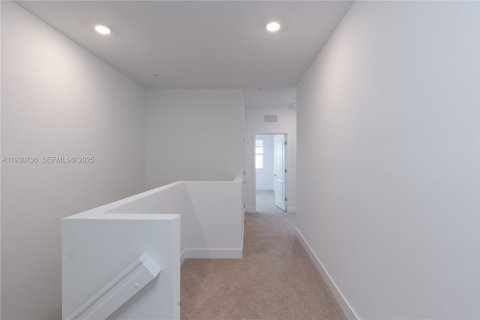 Adosado en alquiler en Pembroke Pines, Florida, 4 dormitorios, 168.62 m2 № 1989482 - foto 22