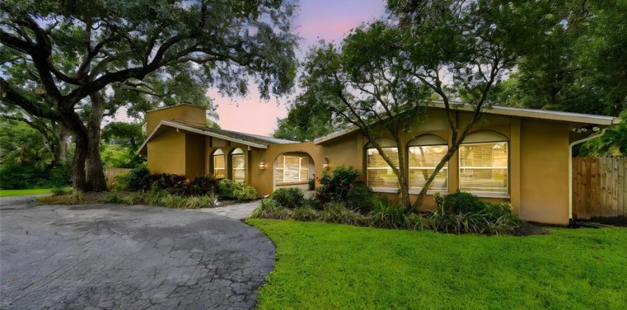 Villa ou maison à Clearwater, Floride 5 chambres, 432.09 m2 № 1903630