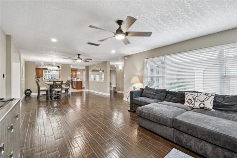 Casa en venta en Clearwater, Florida, 5 dormitorios, 432.09 m2 № 1903630 - foto 13
