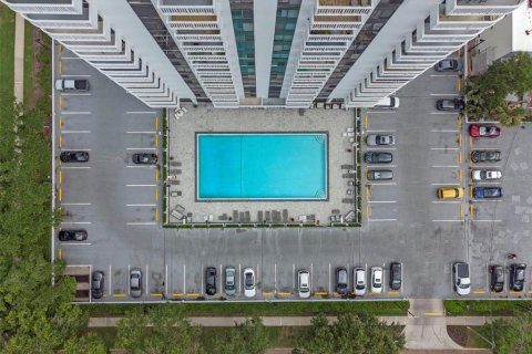 Condo in Orlando, Florida, 2 bedrooms  № 1776811 - photo 3