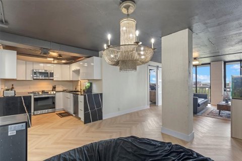 Condo in Orlando, Florida, 2 bedrooms  № 1776811 - photo 6