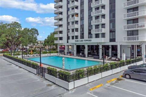 Condo in Orlando, Florida, 2 bedrooms  № 1776811 - photo 18