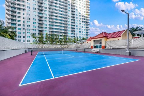 Condominio en venta en Miami, Florida, 3 dormitorios, 136.57 m2 № 1888945 - foto 27