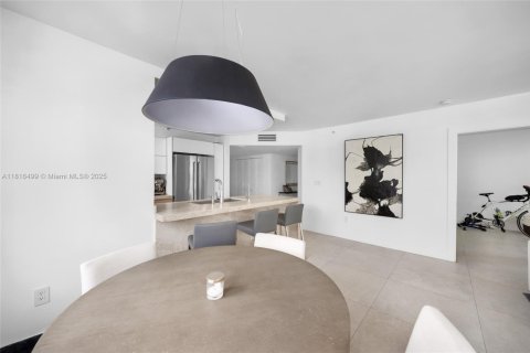 Condominio en venta en Miami, Florida, 3 dormitorios, 136.57 m2 № 1888945 - foto 5