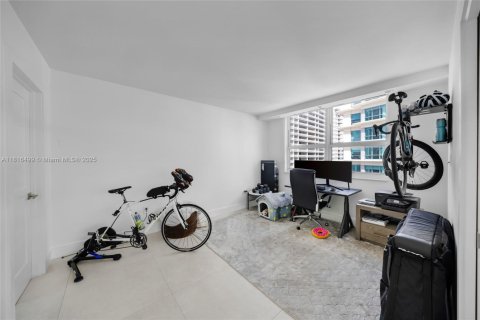 Condominio en venta en Miami, Florida, 3 dormitorios, 136.57 m2 № 1888945 - foto 19