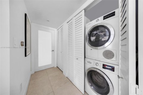 Condominio en venta en Miami, Florida, 3 dormitorios, 136.57 m2 № 1888945 - foto 21