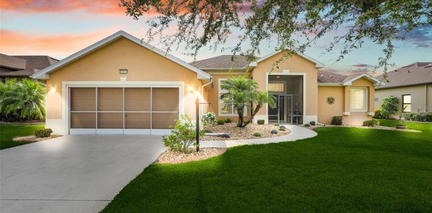 Villa ou maison à Leesburg, Floride 3 chambres, 205.31 m2 № 1908544
