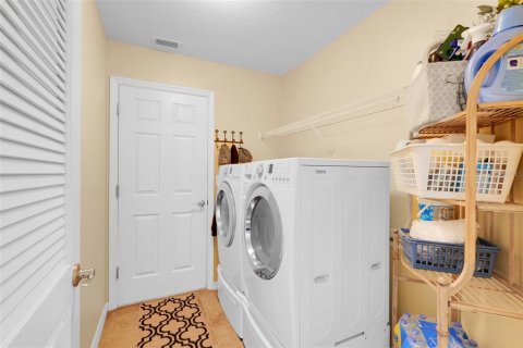 House in Leesburg, Florida 3 bedrooms, 205.31 sq.m. № 1908544 - photo 27