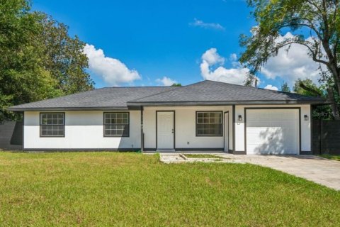 Villa ou maison à Brooksville, Floride 3 chambres, 123.37 m2 № 2427238