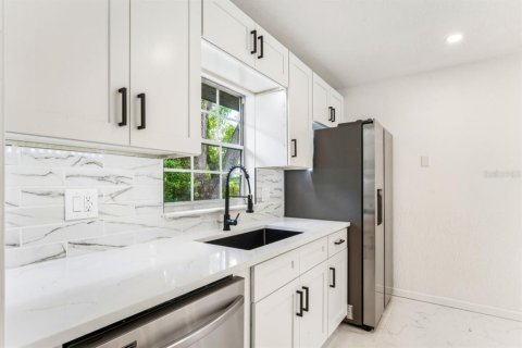Villa ou maison à vendre à Brooksville, Floride: 3 chambres, 123.37 m2 № 2427238 - photo 11
