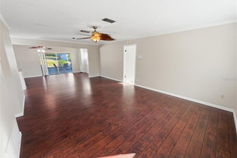 Villa ou maison à vendre à Spring Hill, Floride: 2 chambres, 122.17 m2 № 2430931 - photo 5