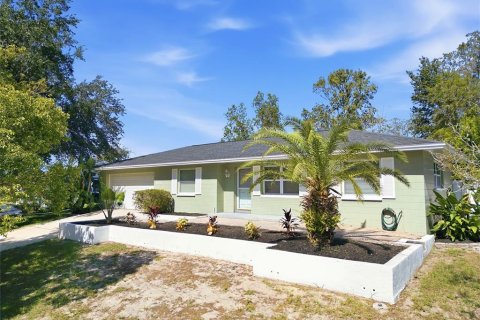Villa ou maison à vendre à Spring Hill, Floride: 2 chambres, 122.17 m2 № 2430931 - photo 2