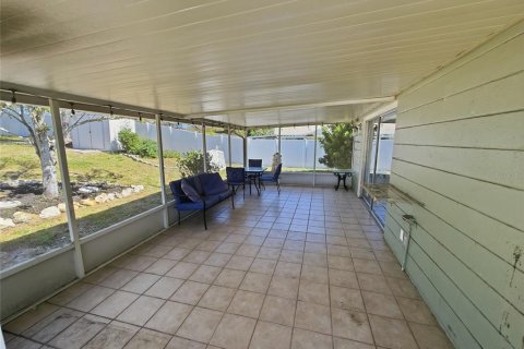 Villa ou maison à vendre à Spring Hill, Floride: 2 chambres, 122.17 m2 № 2430931 - photo 24